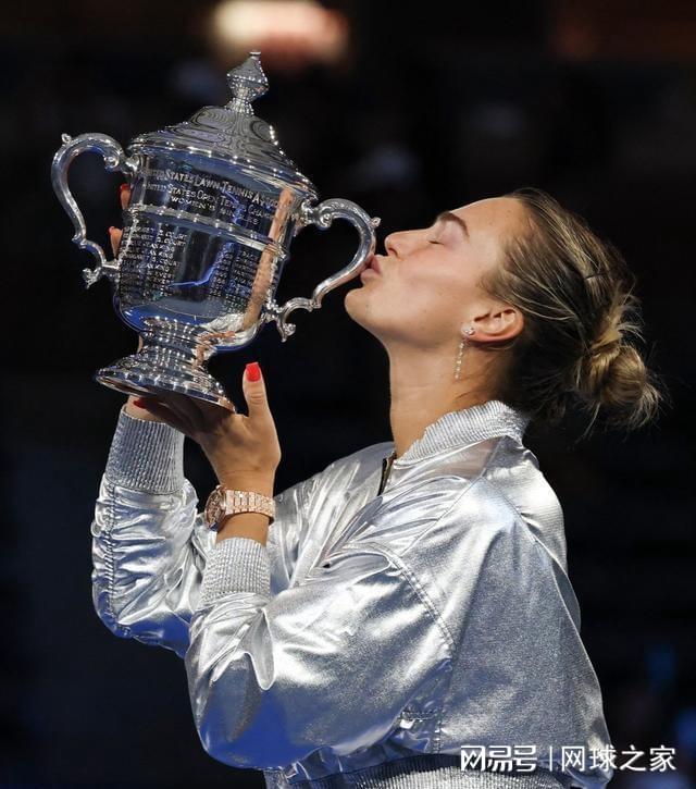 脸上才反应, 军奖杯, 萨巴伦卡仍