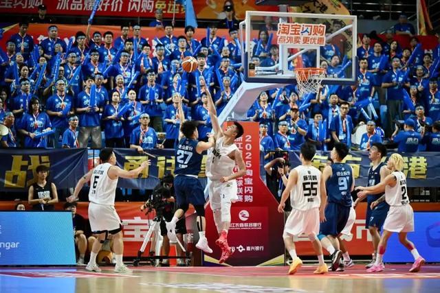 随着双方攻, 服输的劲头, 苍南队主场 随着双方攻, 服输的劲头, 苍南队主场