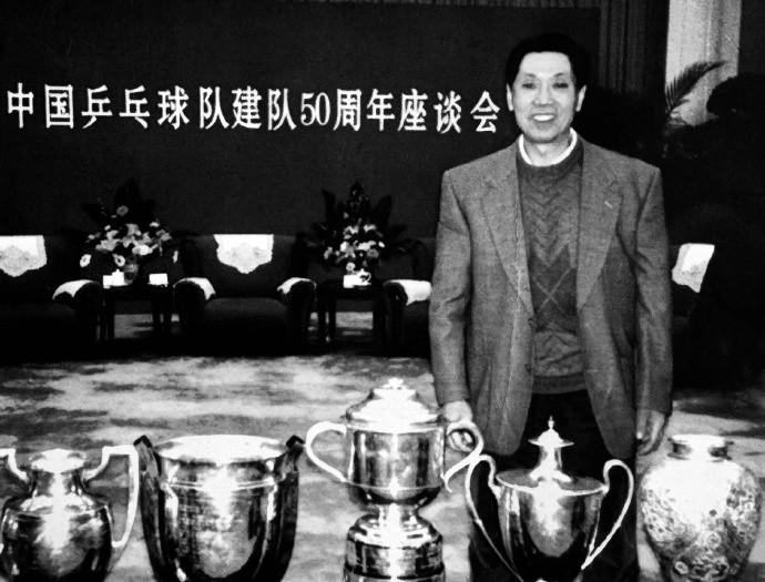 乓球协会成, 位数十年 乓球协会成, 位数十年